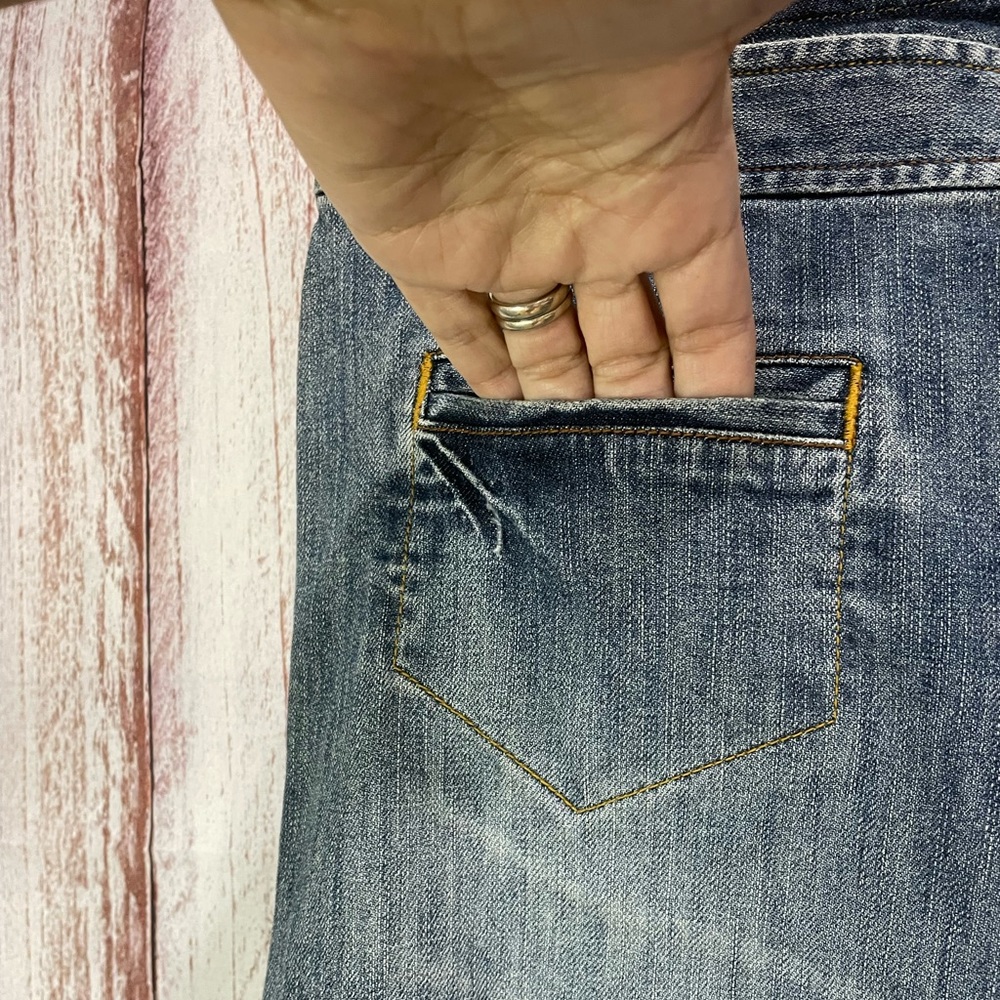 Old Navy Denim Long Shorts Distressed Womens Size 12  #5044 - Picture 9 of 13